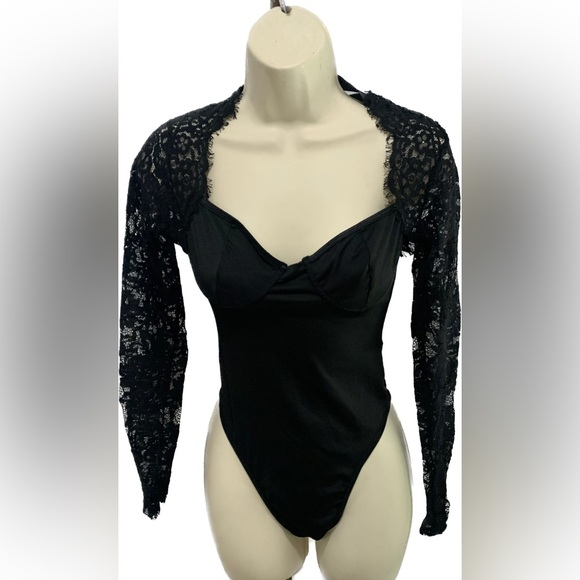Black Bodysuit‎ Lace Sleeves Women’s Size Small - Picture 1 of 5